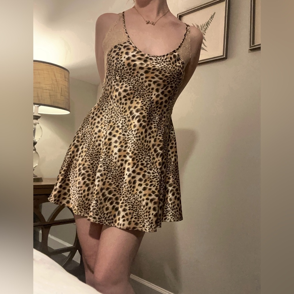 VTG 90's Victoria's Secret Leopard Print Chemise Slip Dress Size Medium